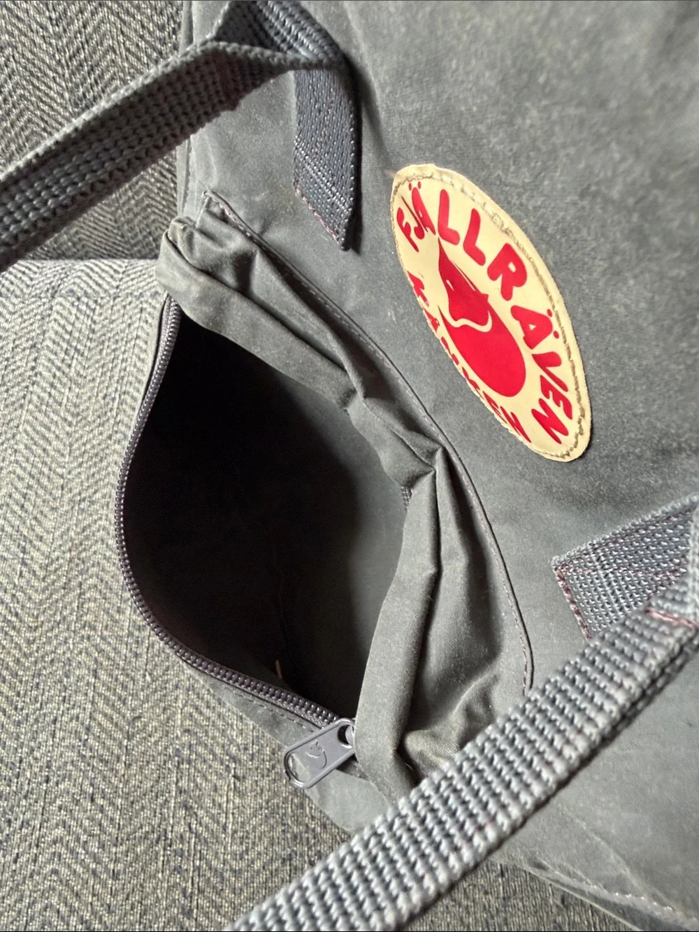 Fjallraven Kanken Frost Gray Backpack